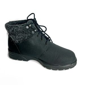 Canada Toe Warmer Black Booties